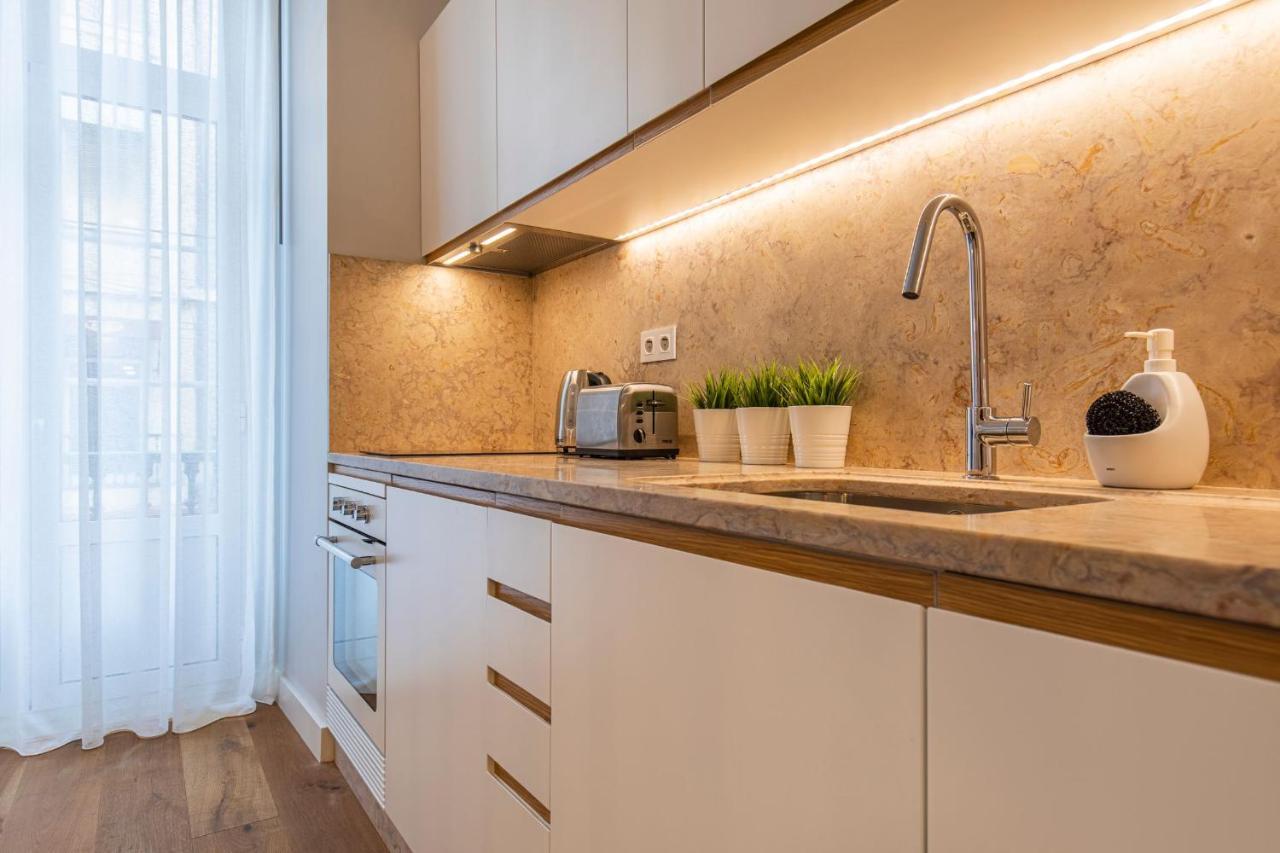 Apartament Upscale & Trendy Flat In The Center Lizbona Zewnętrze zdjęcie